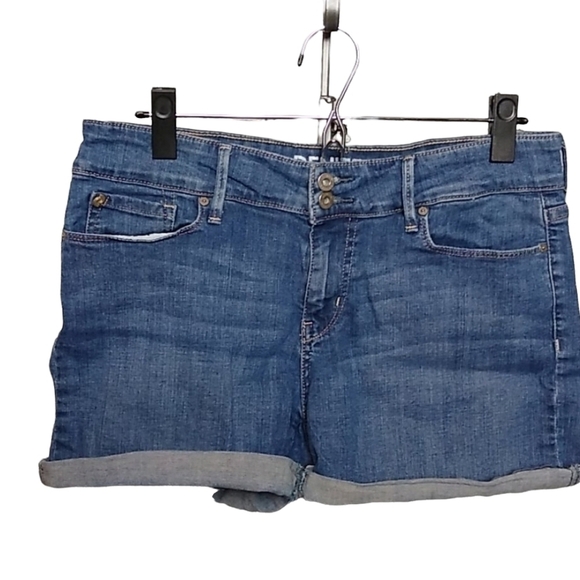 Denizen by Levi's Womens SZ 6 Jean Denim Short Shorts Medium Wash Rolled Hem - Picture 1 of 13